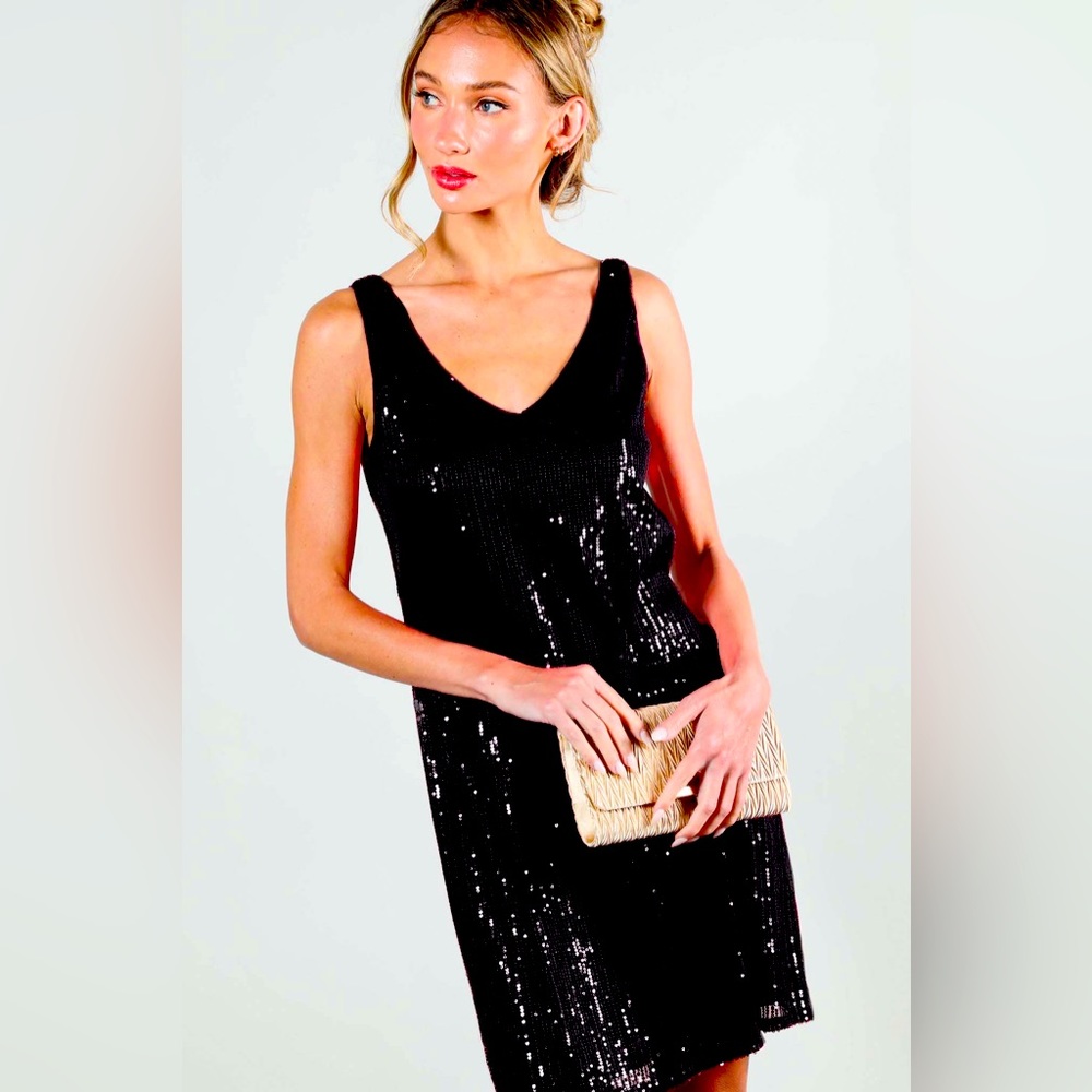 Brand New Beautiful V Neck Sleeveless Sequins Mini 👗